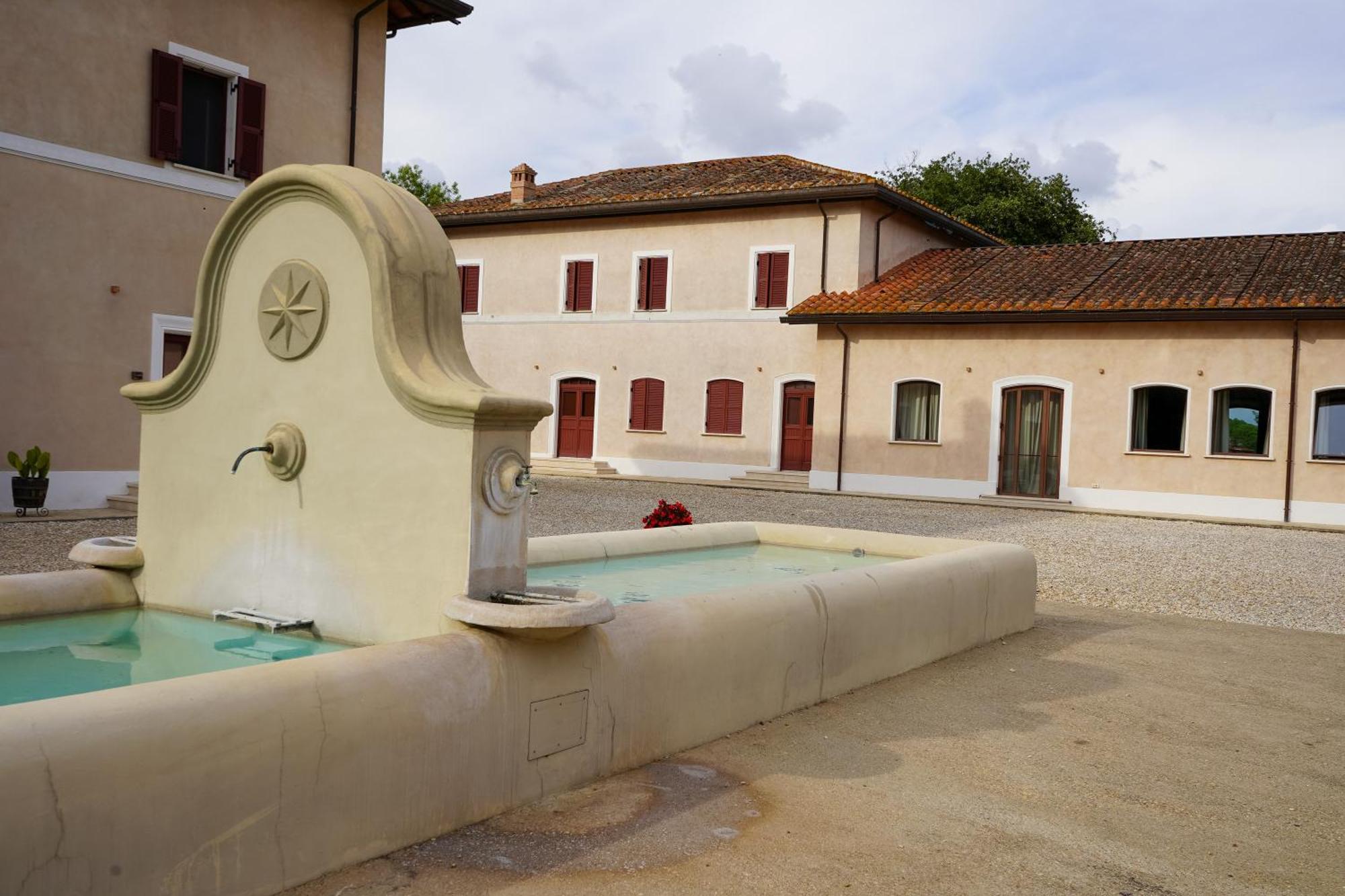Borgo Pallavicini Mori Rome Luaran gambar