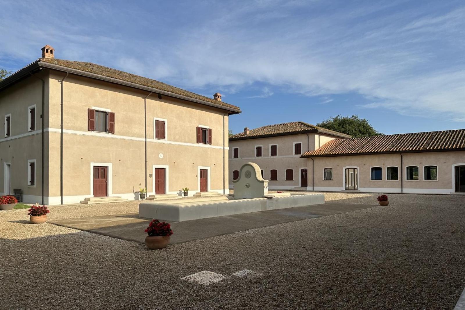 Borgo Pallavicini Mori Rome Luaran gambar